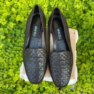 Vaneli lLeather Slip on Loafer. Brown 7 1/2 C